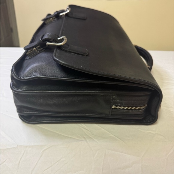 Coach Black Leather Briefcase with Flap-Over Design with shoulder strap B12-5310 - Picture 3 of 15